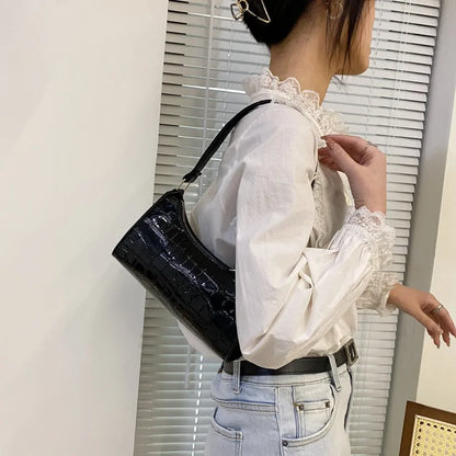 Crocodile Pattern Ladies Shoulder Bag – Chic Style, Everyday Elegance