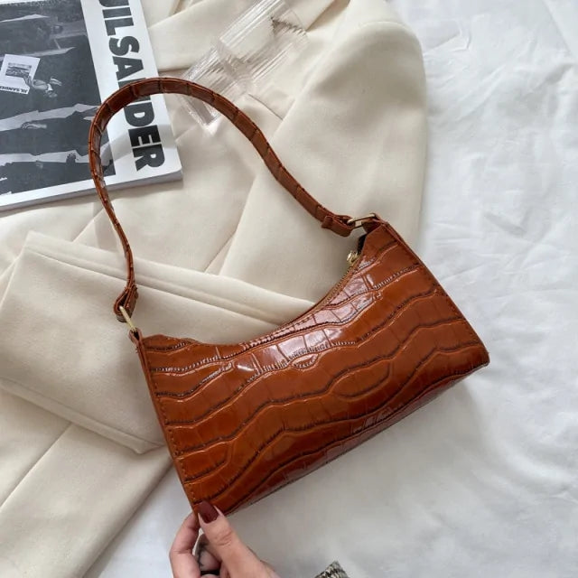 Ladies Fashion leather shoulder bag with a crocodile pattern