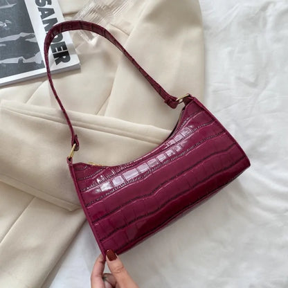 Ladies Fashion leather shoulder bag with a crocodile pattern